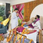 वरिष्ठ समाजसेवी ज्ञान प्रकाश सिंह ने बाबा कुंज पहुंचकर लिया आशीर्वाद