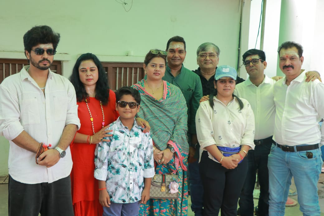 जौनपुर में आम्रपाली दूबे और अंशुमान सिंह की 'भुतहा बरगद' फिल्म का हुआ भव्य मुहूर्त, शूटिंग हुई शुरू 