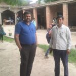 बिना मान्यता के चल रहे दो विद्यालयों को बीईओ ने कराया बंद।