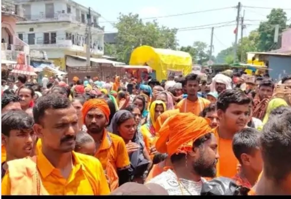 बोल बम, हर हर महादेव के जयकारो के साथ निकली छठी शिव कावड़ यात्रा