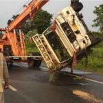 पिकअप की जोरदार टक्कर से बाइक सवार की मौत बेटा घायल