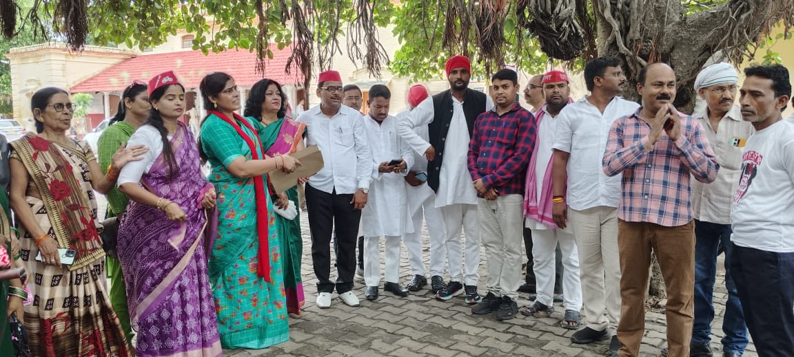 जौनपुर: नारी सशक्तिकरण का प्रतीक सांसद डिंपल यादव का अपमान बर्दाश्त नहीं: शर्मिला यादव* 