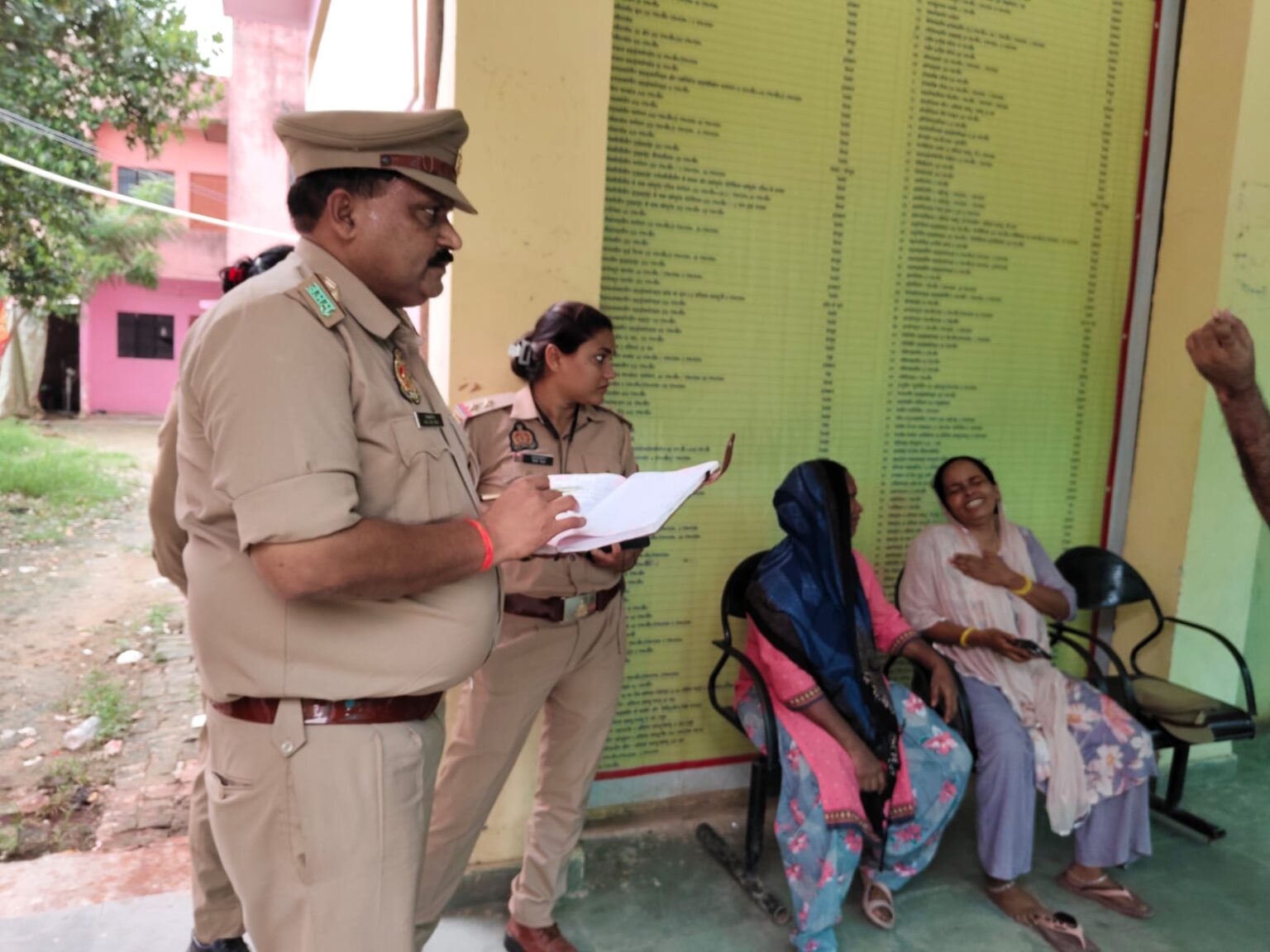 नकाबपोश बाइक सवार बदमाशों ने वक्रांगी प्रबंधक से की लूट पाट 