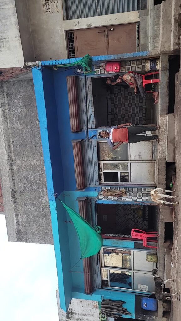 एटा में खुलेआम चल रहा अवैध मांस कारोबार: पुलिस की सरपरस्ती में कट्टीघरों का साम्राज्य, लाखों की कमाई