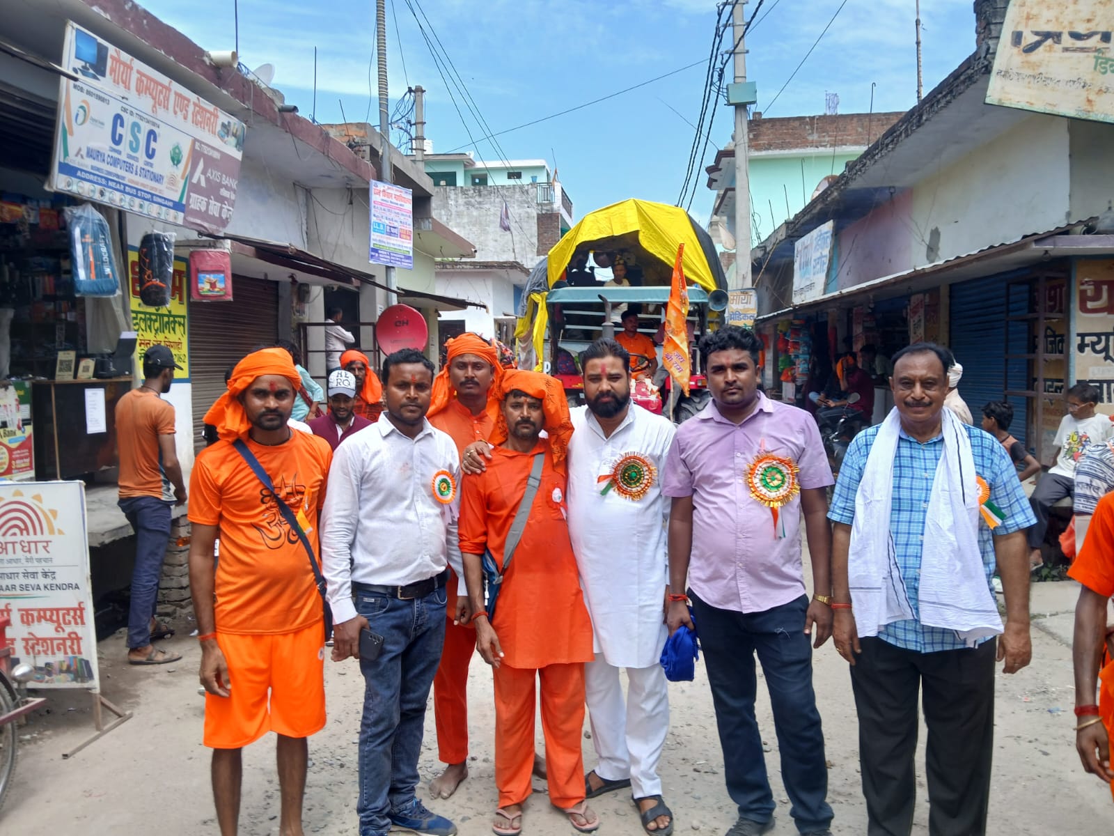 वार्ड नंबर 3 से कांवड़ियों का जत्था छोटी काशी गोला के लिए हुआ रवाना