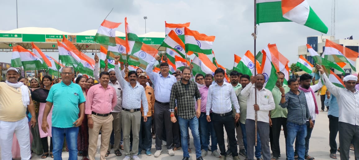 ब्लॉक के कई गांव में बीडीओ के नेतृत्व में निकली तिरंगा यात्रा