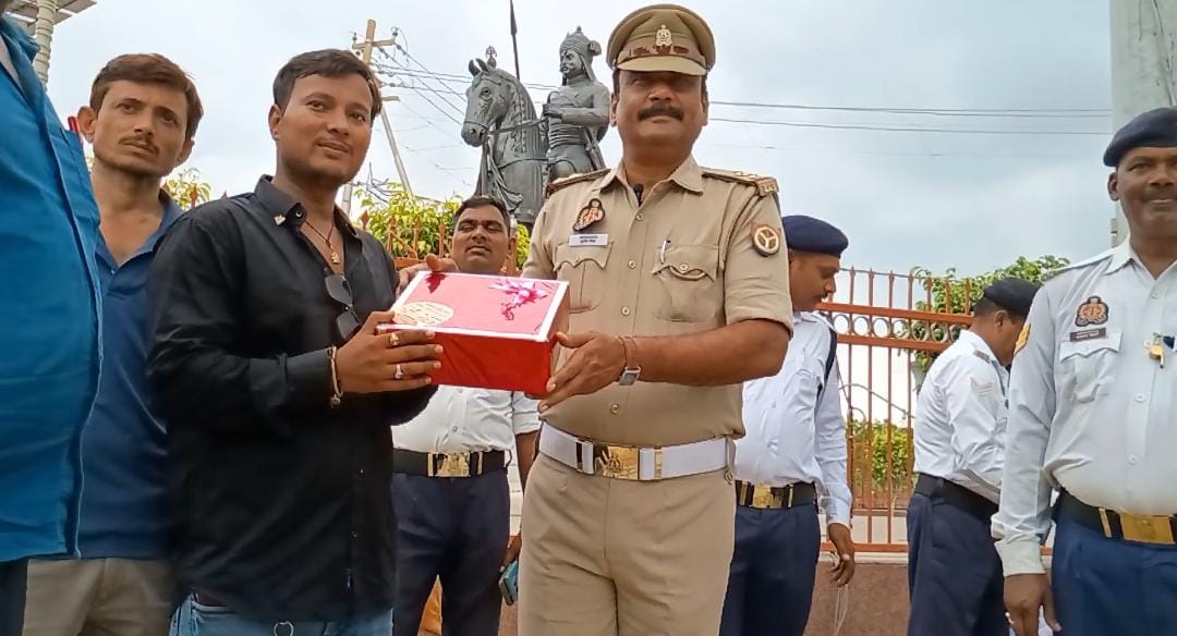 जौनपुर में किशोरी के साथ दुष्कर्म व अपहरण के आरोपित महिला समेत दो गिरफ्तार 