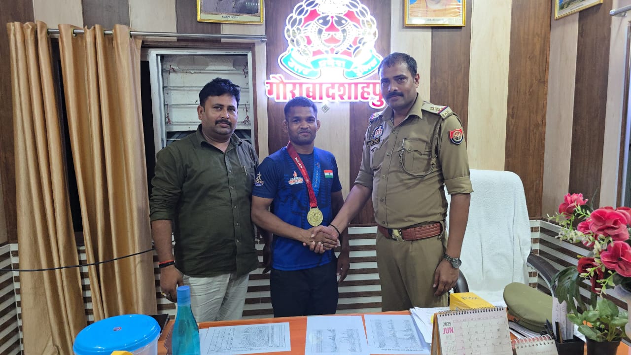 *एडीओ पंचायत को सेवा निवृत्त होने पर दी गयी भावभीनी विदाई* 