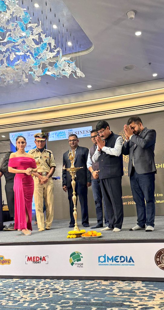 मुंबई में आयोजित ग्लोबल बिजनेस लीडर्स समिट 2025 का सफलतापूर्वक समापन 