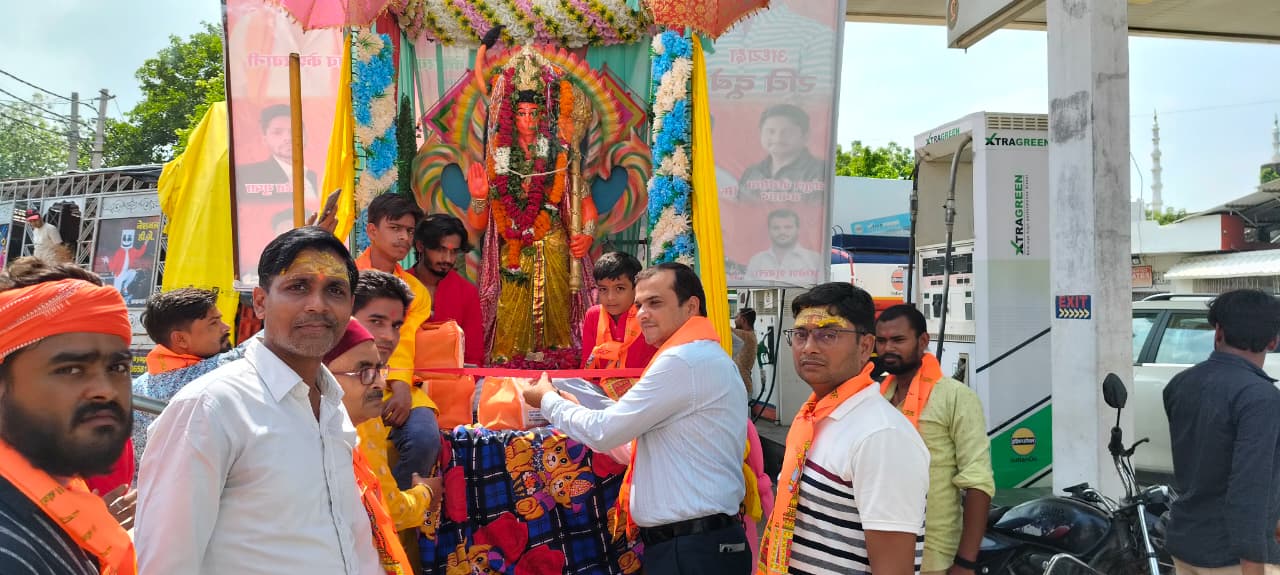 दौलतिया हनुमान मंदिर मेले में निकाली गई शोभायात्रा