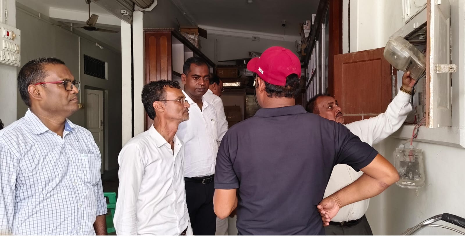 बिजली बकायदारों के 56 कनेक्शन हुए चेक,11 कनेक्शन का बकाया होने से कटा कनेक्शन, बिजली विभाग ने बकाया एक लाख इकतालीस हजार किया वसूल