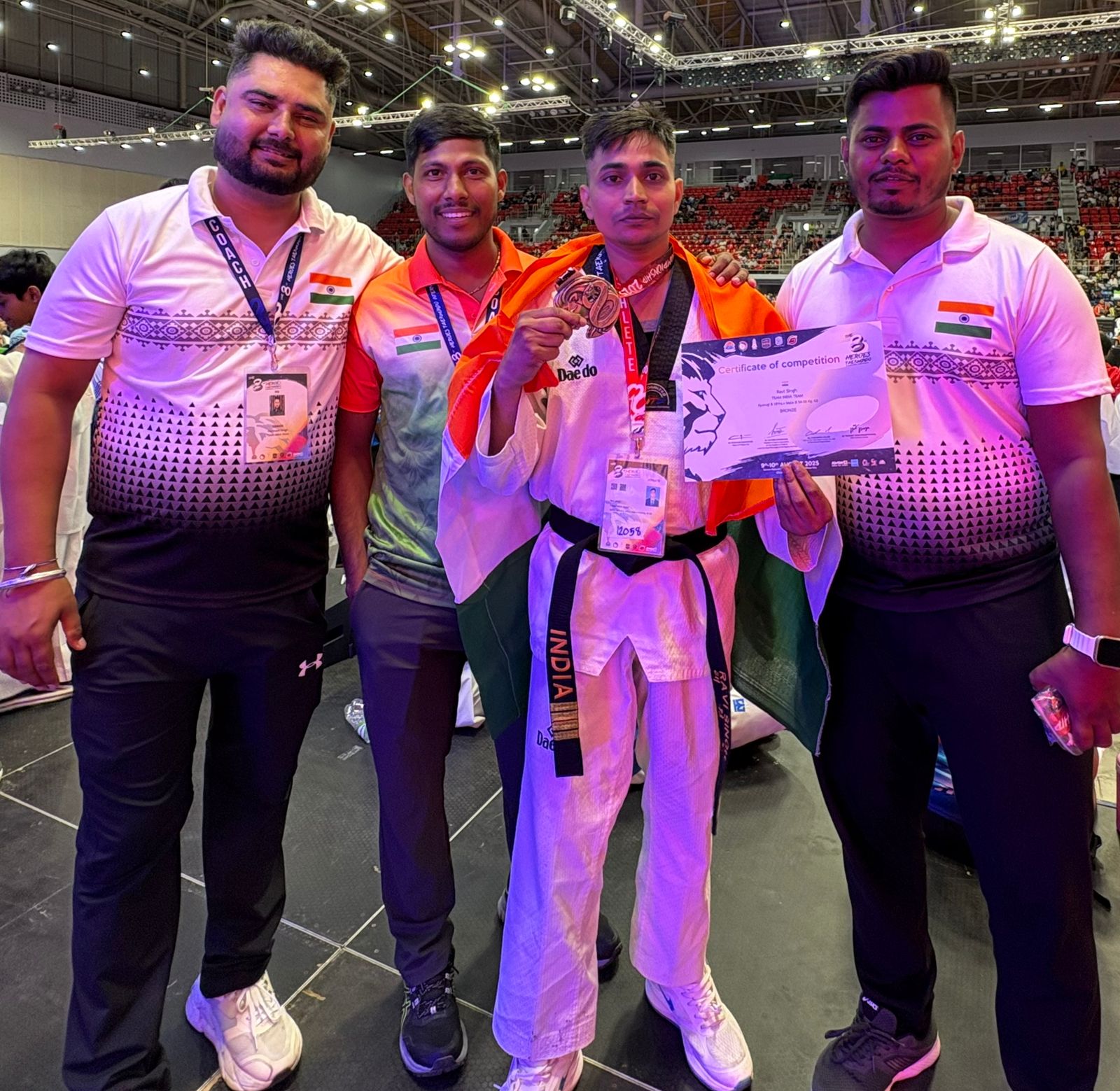 रेणुकूट के रवि सिंह ने थाईलैंड में रचा इतिहास, इंटरनेशनल ताईक्वानडो टूर्नामेंट में भारत के लिए जीता ब्रॉन्ज़ मेडल |