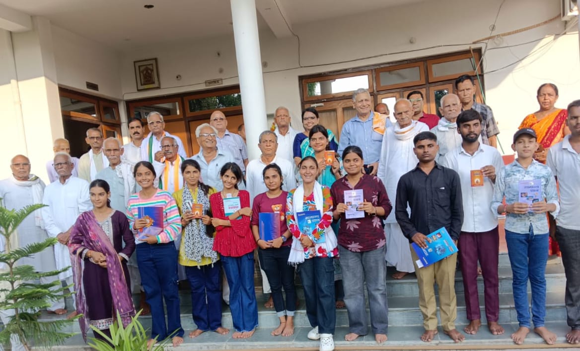 नारायण ज्ञान धाम में धूमधाम से मनाया गया स्वतंत्रता दिवस