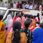 तिलाटांड़ कॉलोनी में 7 दिन से अंधेरा, आक्रोशित लोग बीसीसीएल जीएम कार्यालय पहुंचे