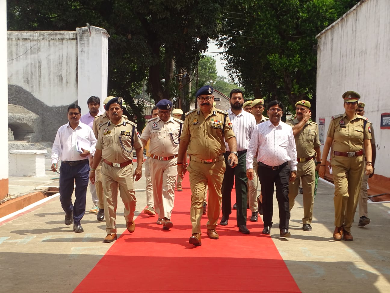 अयोध्या जिला कारागार का महानिदेशक ने किया आकस्मिक निरीक्षण, व्यवस्थाओं की सराहना