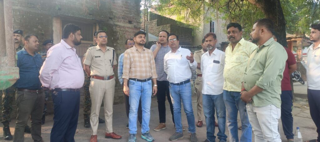 उपायुक्त और एसएसपी ने छठ घाटों का किया निरीक्षण, सफाई और सुरक्षा पर दिए सख्त निर्देश