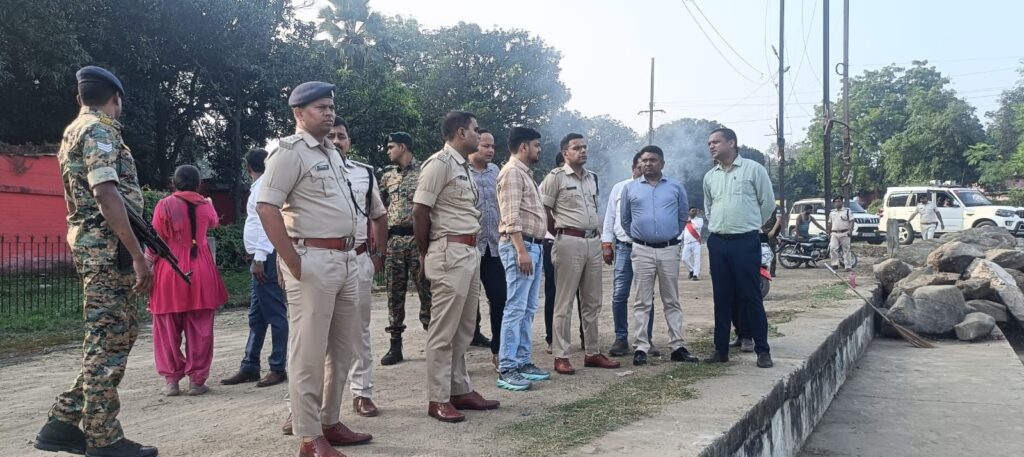 उपायुक्त और एसएसपी ने छठ घाटों का किया निरीक्षण, सफाई और सुरक्षा पर दिए सख्त निर्देश