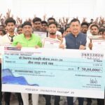 श्री विश्वनाथ छात्रवृत्ति योजना के तहत 2000 से अधिक छात्र-छात्राओं को वितरित की गई छात्रवृत्ति