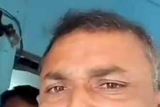 पीड़ित लाइनमैन छह माह से लगा रहा अधिकारियों के यहाँ चक्कर