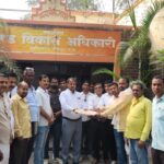 मनरेगा कर्मियों को आठ माह से नही से नही मिला मानदेय,ब्लॉक पर दिया ज्ञापन