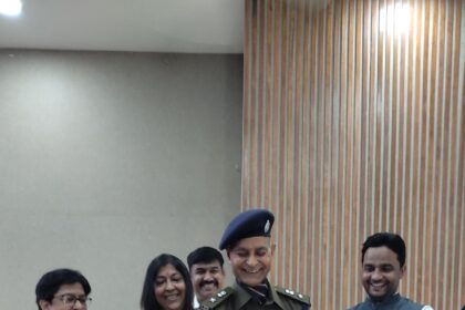 अंतरराष्ट्रीय महिला दिवस पर राजघाट से मेरठ तक सड़क सुरक्षा जागरूकता राइड