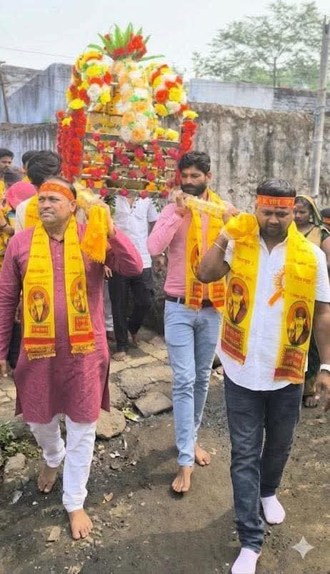 साईं बाबा की पालकी यात्रा में दिखी पार्षद अरुण कुमार चौहान की श्रद्धा, भक्तों के साथ कंधे से कंधा मिलाकर चले