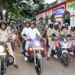 रामनवमी को लेकर धनबाद प्रशासन का भरोसेमंद कदम: उपायुक्त–एसएसपी के नेतृत्व में निकला भव्य फ्लैग मार्च