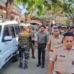 रामनवमी को लेकर धनबाद में पुलिस का फ्लैग मार्च, सिटी एसपी ऋत्विक श्रीवास्तव ने संभाली कमान