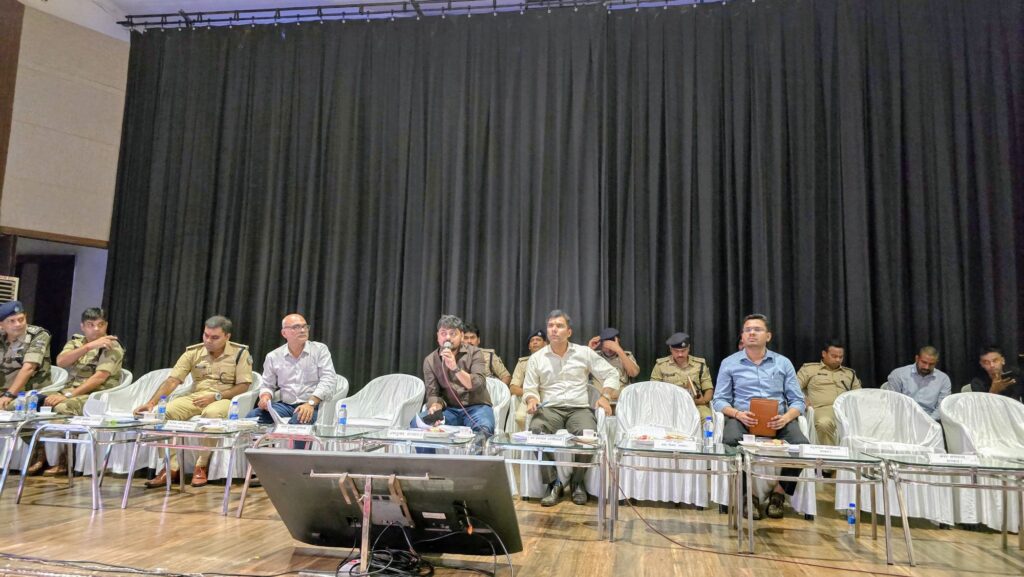 नदी किनारे अवैध खनन और ओबी डंपिंग पर सख्त कार्रवाई, सीओ व थाना प्रभारी होंगे जवाबदेह : उपायुक्त