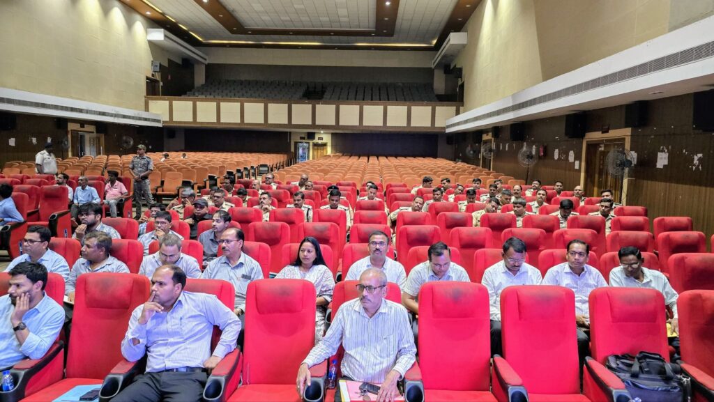 नदी किनारे अवैध खनन और ओबी डंपिंग पर सख्त कार्रवाई, सीओ व थाना प्रभारी होंगे जवाबदेह : उपायुक्त