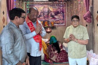 सद्विचारेश्वर महादेव मंदिर में हर हर महादेव के जयकारों के बीच महारुद्राभिषेक सम्पन्न 