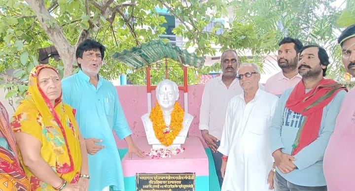 संचार क्रांति के जनक राजीव गांधी अमर रहेंगे : इंद्रमणि दुबे