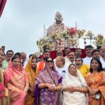राहुल नॉलेज सिटी, महुअर कला में स्व.रामअधार तिवारी की मूर्ति का अनावरण