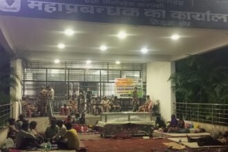 63 घंटे बाद भी न्याय का इंतजार: विक्रम के परिवार के समर्थन में उठी आवाज, प्रशासन से मुआवजा-नौकरी और पुनर्वास की मांग