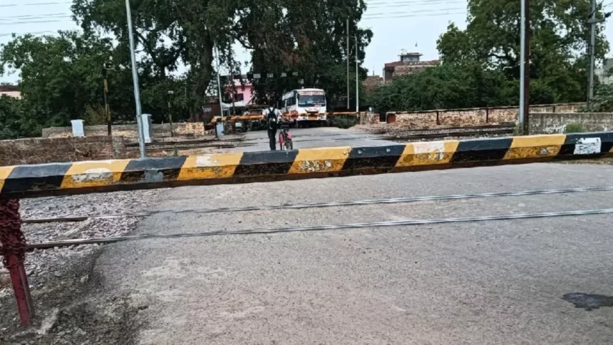 सीतापुर रेलवे क्रॉसिंग