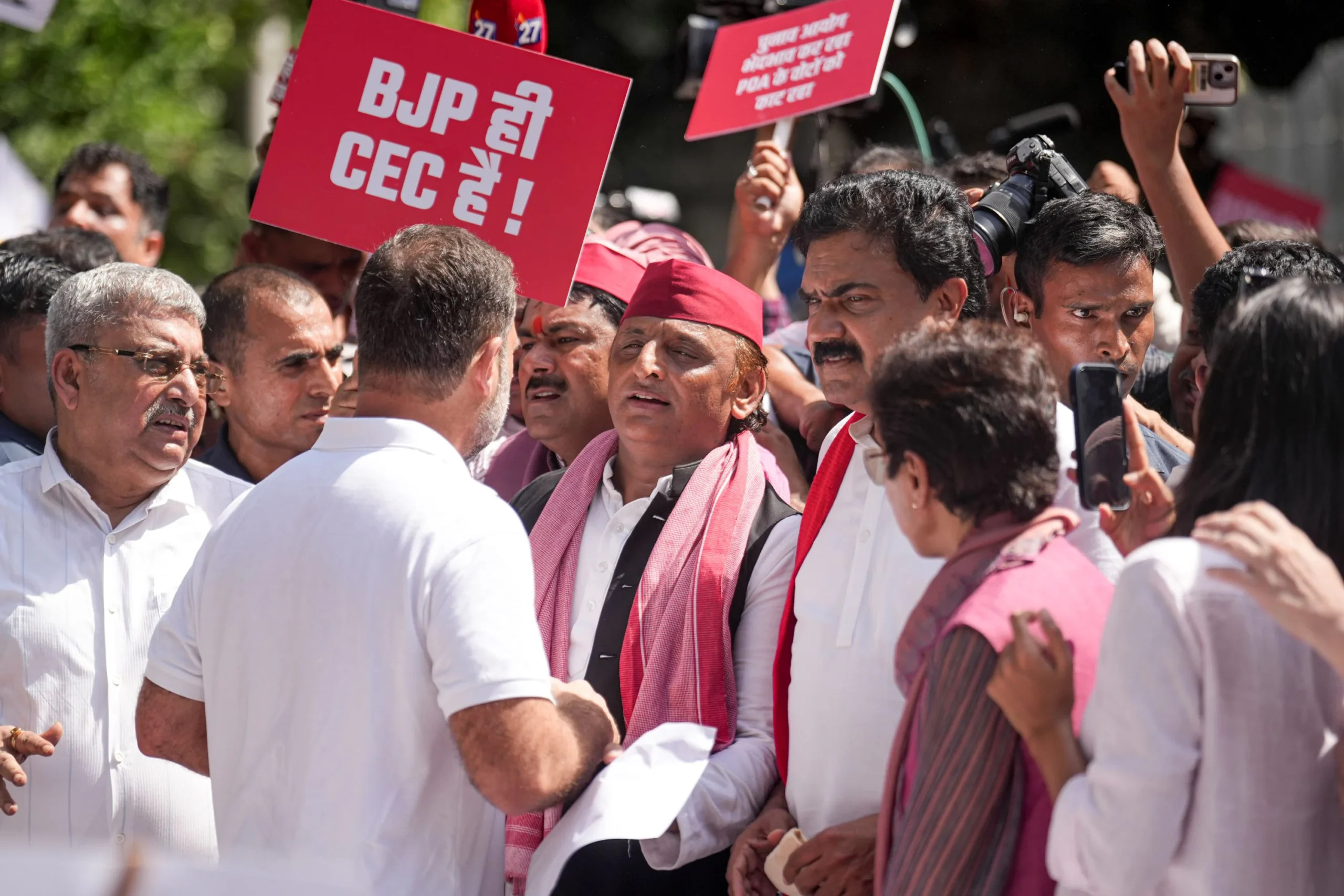 अखिलेश यादव