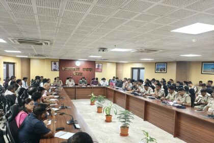 दुर्गा पूजा को लेकर धनबाद प्रशासन सख्त, डीजे पर पूर्ण प्रतिबंध; उत्कृष्ट पूजा समितियों को मिलेगा नकद पुरस्कार