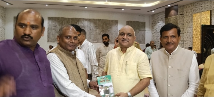 डॉ.कलाम की जयंती एवं महाप्राण निराला की पुण्यतिथि पर श्रद्धा सुमन अर्पित
