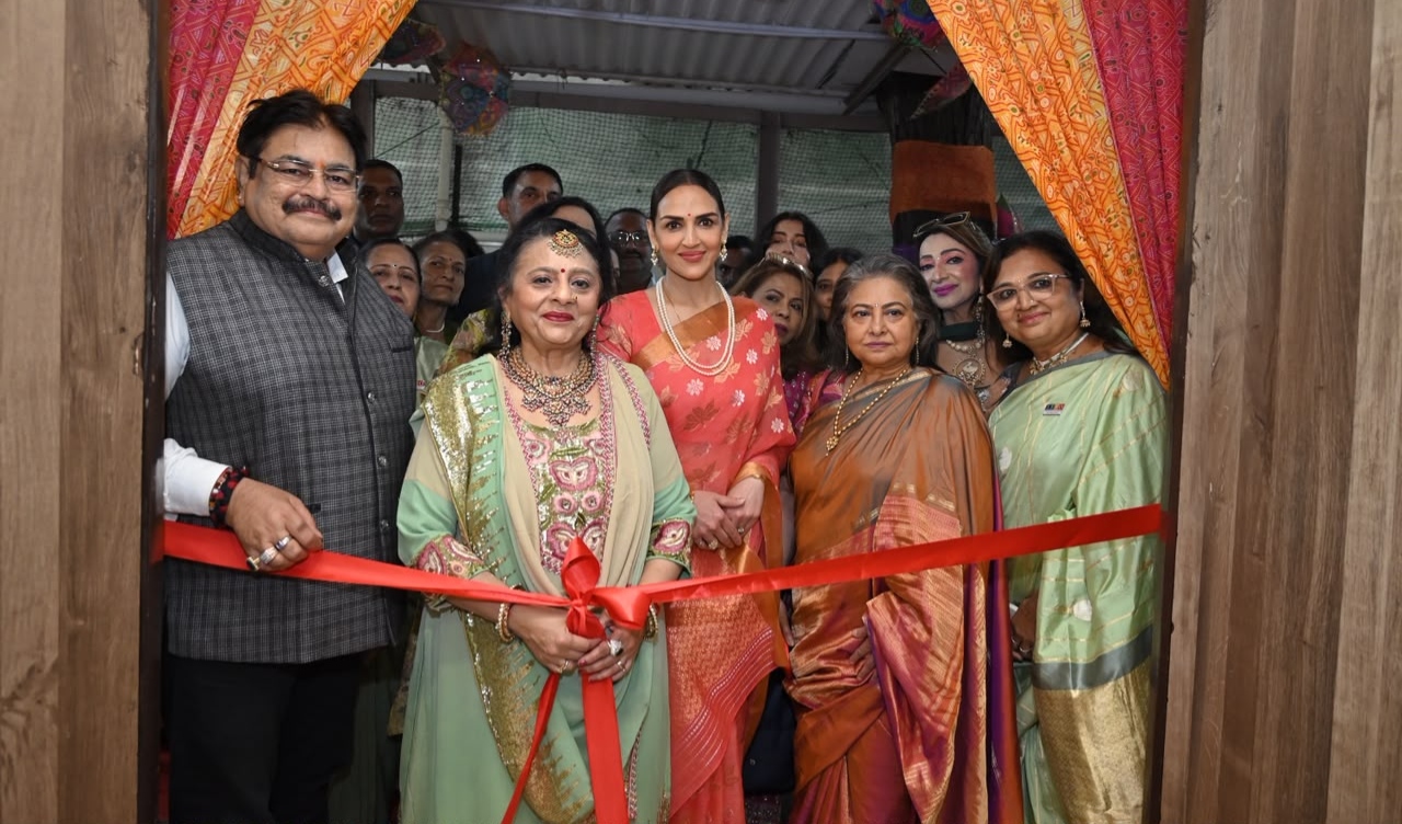 JIWO बाजार का भव्य आयोजन संपन्न, डॉ मंजू लोढ़ा और ईशा देओल ने किया उद्घाटन