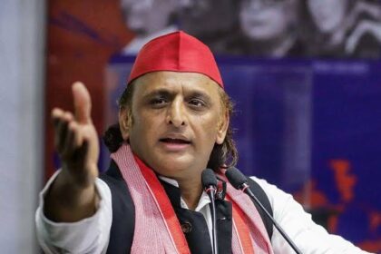 Akhilesh Yadav का 26,000 प्राथमिक सरकारी स्कूलों के मुद्दे पर बयान