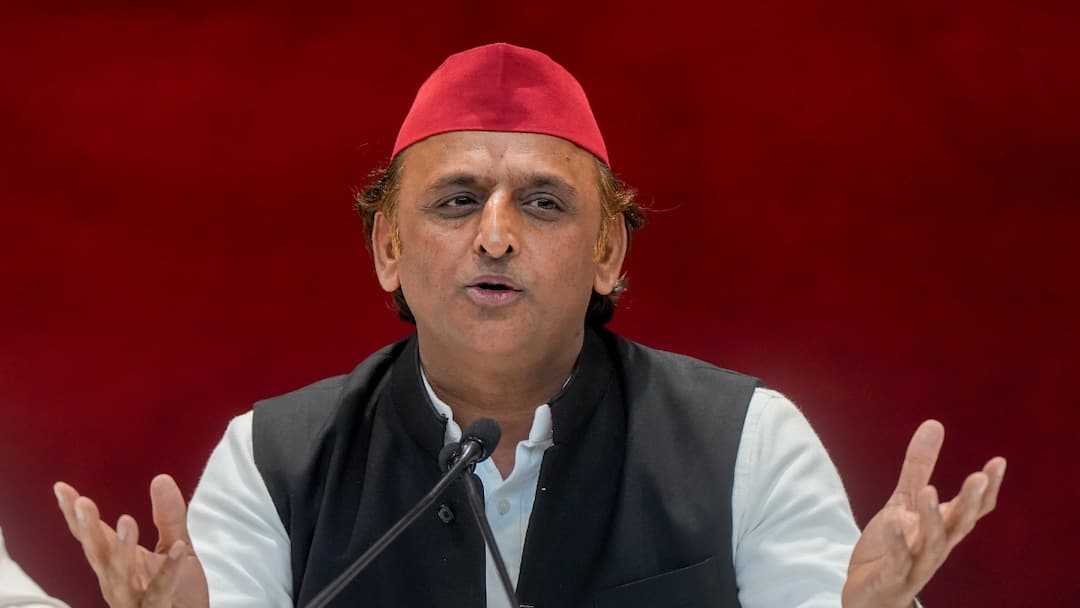 बैंकिंग व्यवस्था पर अखिलेश यादव के 12 सवाल, BJP सरकार से मांगा जवाब