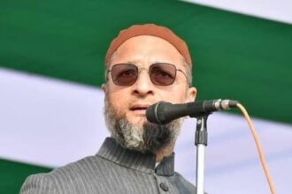 ओवैसी का अखिलेश और राहुल पर निशाना, बोले- नेहरू, गांधी या यादव को अपना नेता नहीं बनाएंगे