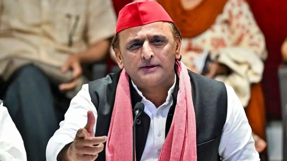 24 अक्टूबर को बूथ पर डटें कार्यकर्ता, मतदाताओं के वोट जुड़वाने की अखिलेश यादव की अपील