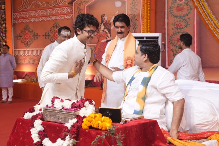 जौनपुर में भव्य श्री राम कथा के लिए आचार्य शांतनु महाराज ने की ज्ञान प्रकाश सिंह की सराहना