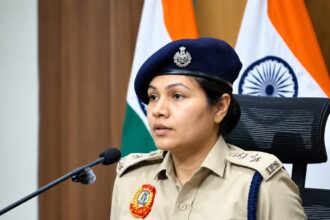 दिल्ली के सेंट्रल पार्क में तिरंगा प्रदर्शन को लेकर दिल्ली पुलिस का बयान