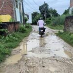 दपुर महावीर कॉलोनी में सड़क की बदहाली, 72 घंटे से बिजली गुल !