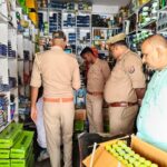 जौनपुर में नकली मोबिल ऑयल का कारोबार, पुलिस ने 3 को दबोचा