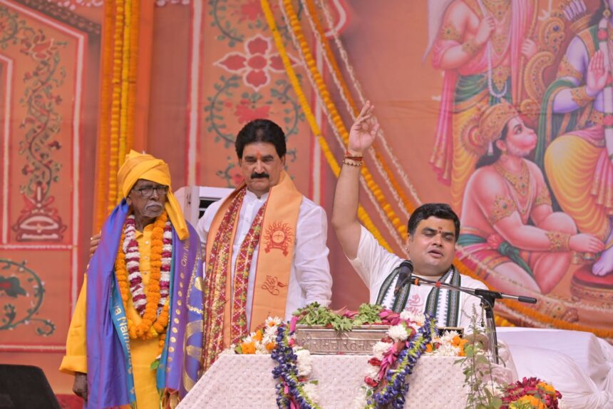 जौनपुर में श्री राम कथा का छठा दिन, श्रीराम वन गमन और केवट संवाद का मार्मिक वर्णन