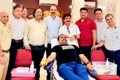 ठाणे डॉक्टर्स फाउंडेशन का महारक्तदान शिविर में 69 लोगों ने किया रक्तदान