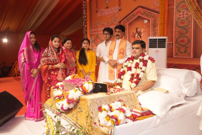भगवान राम के जीवन से जुड़े आदर्शों को अपने जीवन में उतारें : शांतनु जी महाराज